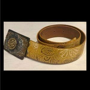 Vintage Hand Tooled Leather Belt Ornate Buckle Size Medium